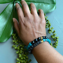 Load image into Gallery viewer, Black and Teal African Beaded Bracelet