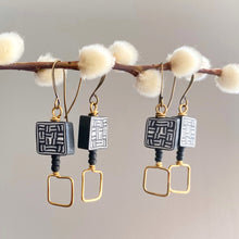 Load image into Gallery viewer, Black Box Squared