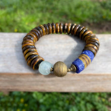 Load image into Gallery viewer, Blue African Diaspora Beaded Bracelet
