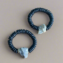 Load image into Gallery viewer, Black Labradorite Rocks Bracelet