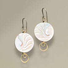 Load image into Gallery viewer, Nautilus Flourish Earrings