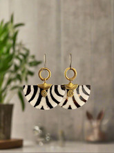 Load image into Gallery viewer, Safari Moon Earrings