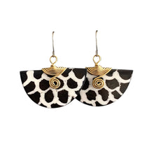 Load image into Gallery viewer, Savannah Moon Earrings