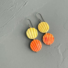 Load image into Gallery viewer, Candy Shell Earrings