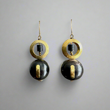 Load image into Gallery viewer, Balances Earrings