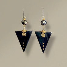 Load image into Gallery viewer, Pyramid Light Earrings