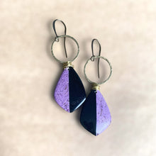 Load image into Gallery viewer, Purple and Black Intarsia Gemstone Earrings