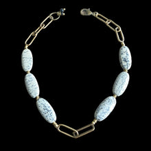 Load image into Gallery viewer, Oval Static Necklace