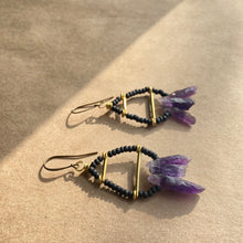 Load image into Gallery viewer, Amethyst Shard Hoops