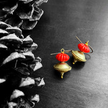 Load image into Gallery viewer, Black and Red Tiffin Earrings