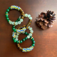 Load image into Gallery viewer, Holiday Bracelet: 04/Vine Song