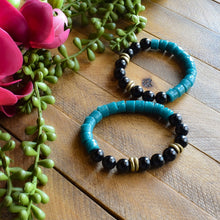 Load image into Gallery viewer, Black and Teal African Beaded Bracelet