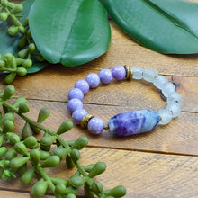 Load image into Gallery viewer, Fluorite and African Glass Bracelet